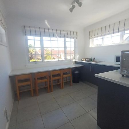 Millard Crescent Guest House Port Elizabeth Buitenkant foto